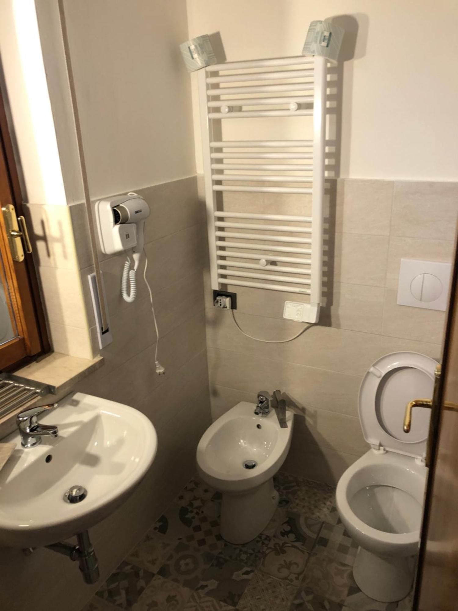 Moon River Guest House Πεσκάρα Εξωτερικό φωτογραφία